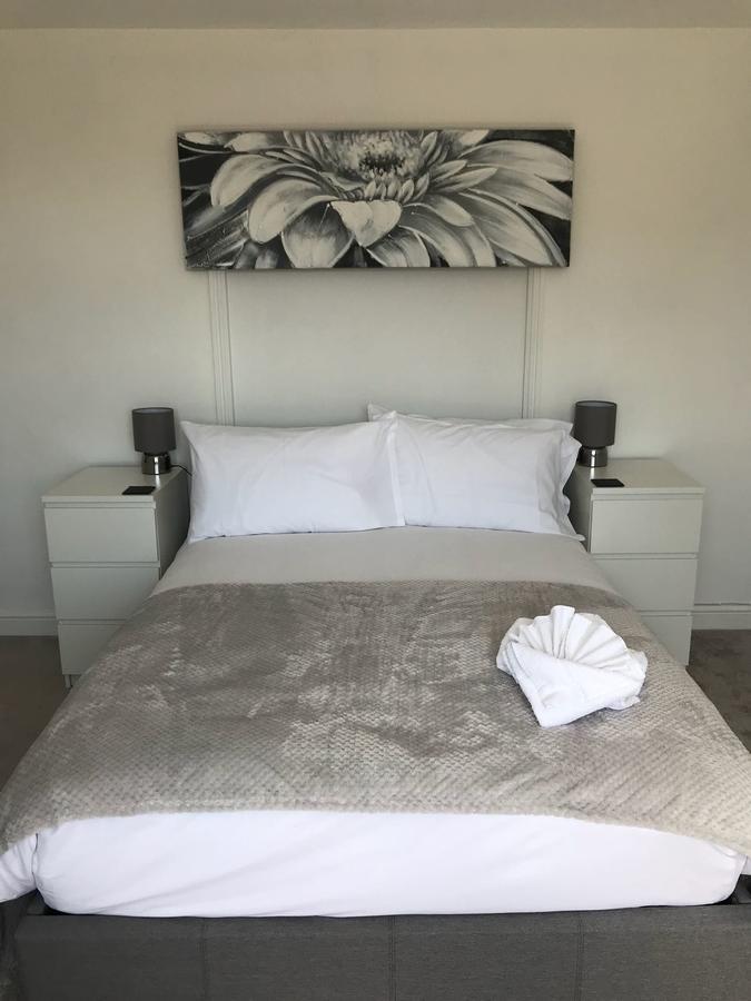 Hhereford - Raven House - 4 Bedroom House Located West Of City, Sleeps 7 - Perfect For Contractors Or A Base For Exploring - Hosted By Rentmyhouse Apartment Hereford