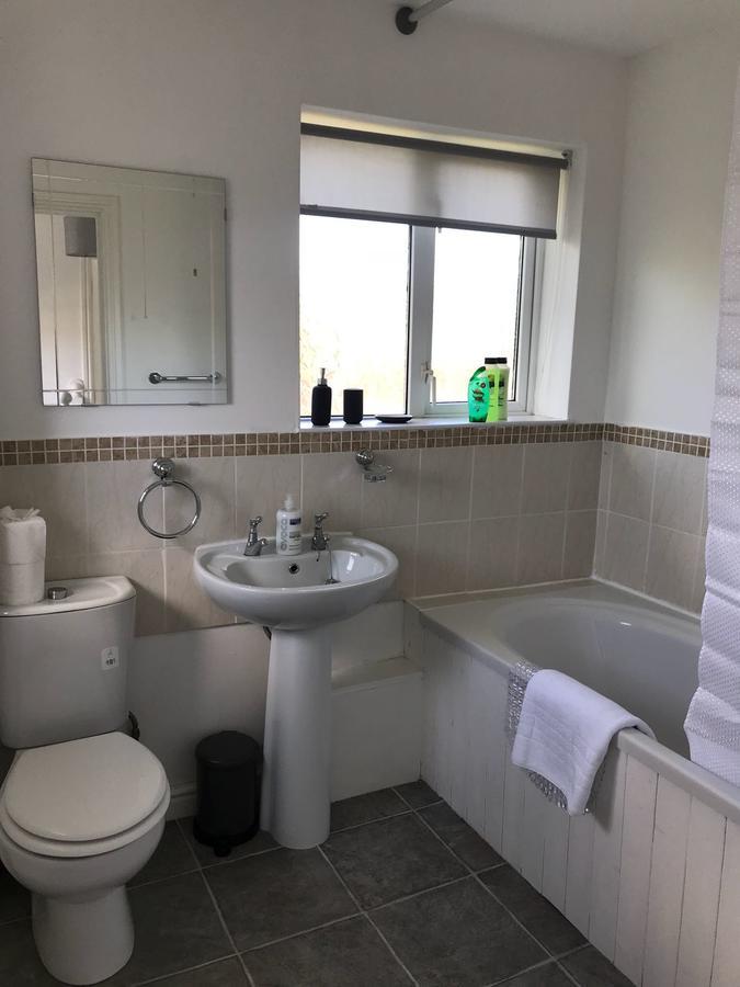 Hhereford - Raven House - 4 Bedroom House Located West Of City, Sleeps 7 - Perfect For Contractors Or A Base For Exploring - Hosted By Rentmyhouse Apartment Hereford
