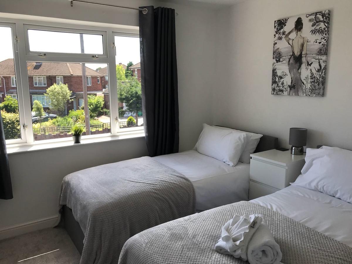 Hhereford - Raven House - 4 Bedroom House Located West Of City, Sleeps 7 - Perfect For Contractors Or A Base For Exploring - Hosted By Rentmyhouse Apartment Hereford