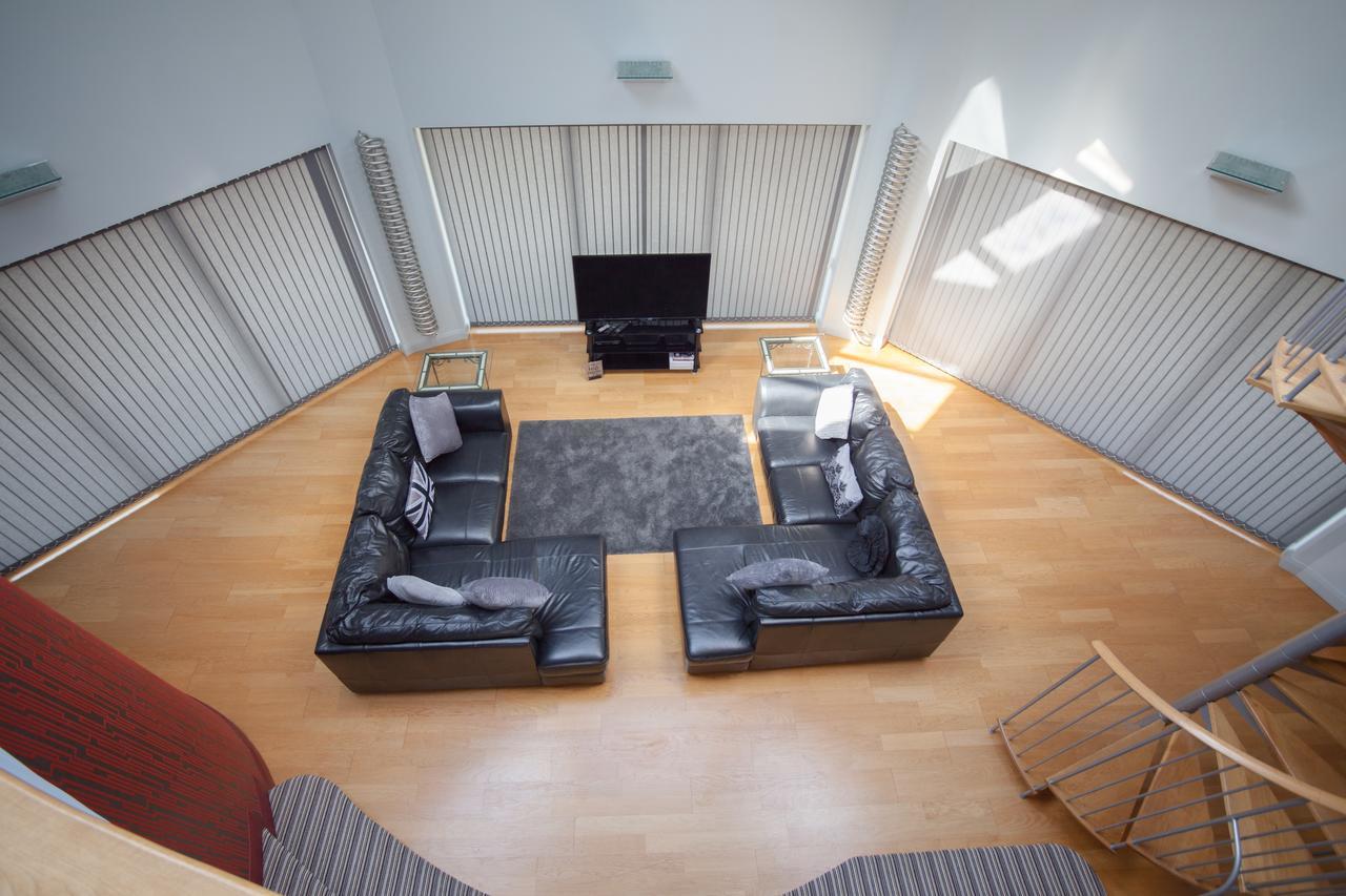 Apartment Tower House By Rentmyhouse *