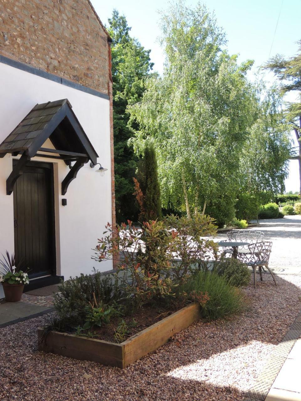 The Priory 3*