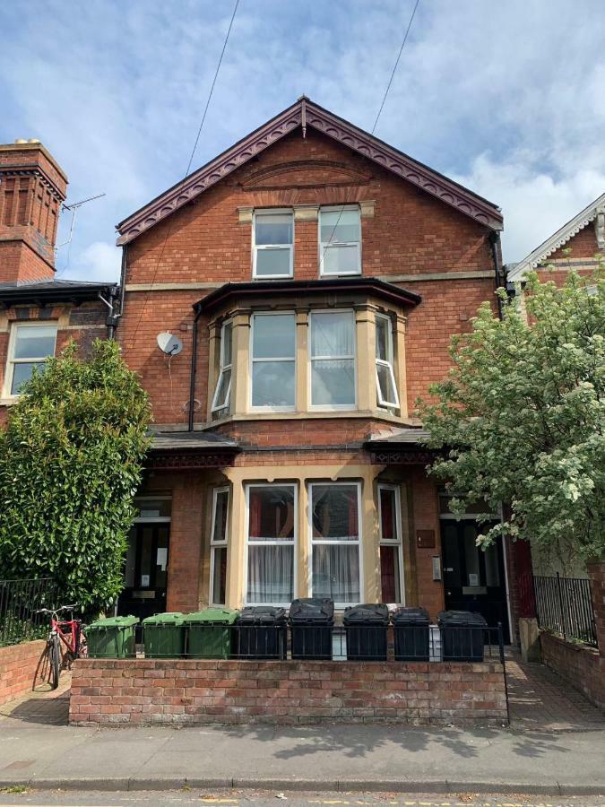 Hereford City - Victory Apartment - Modern Studio In Vibrant Popular Area Of Hereford - Hosted By Rentmyhouse Apartment Hereford