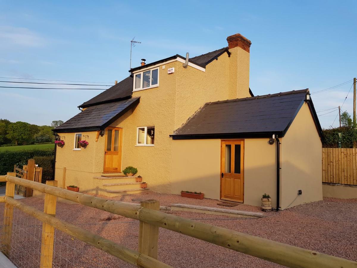 Holiday home Yew Tree *
