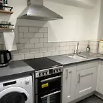 Ground Floor Apartment, Central Location With Free Parking