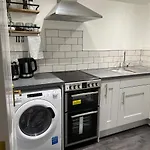 Ground Floor Apartment, Central Location With Free Parking