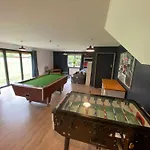 Stunning Railway Carriage With Private Hot Tub