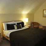 Holly Tree Guest House