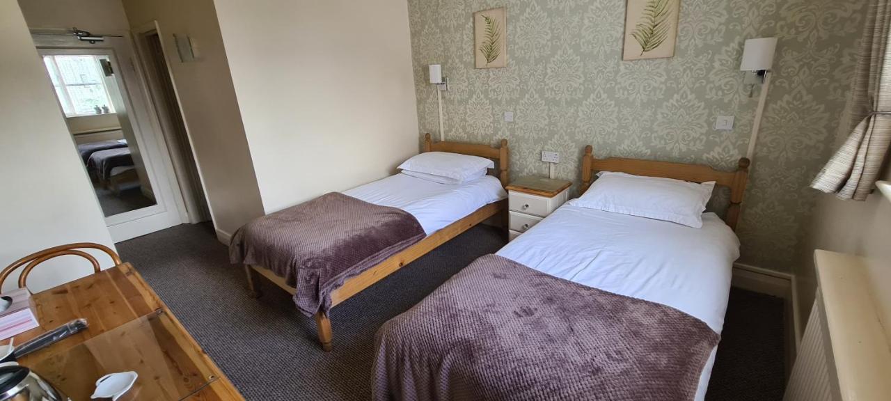 The Merton 3*