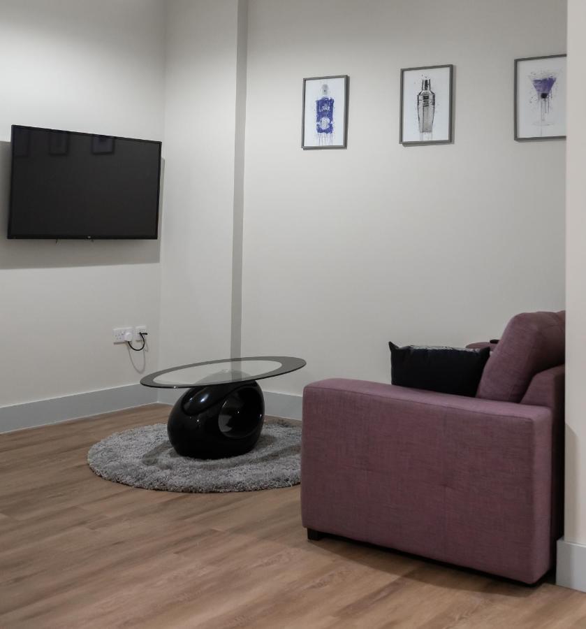 2, Isabella House, Aparthotel, By Rentmyhouse *