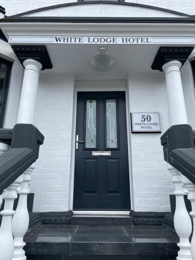 Aparthotel The White *