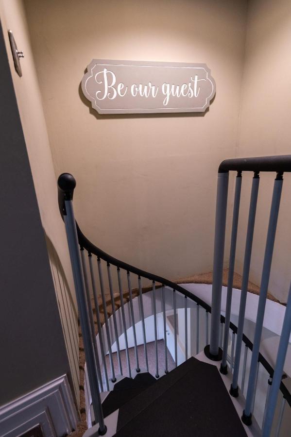 Stylish 2 Bedroom *