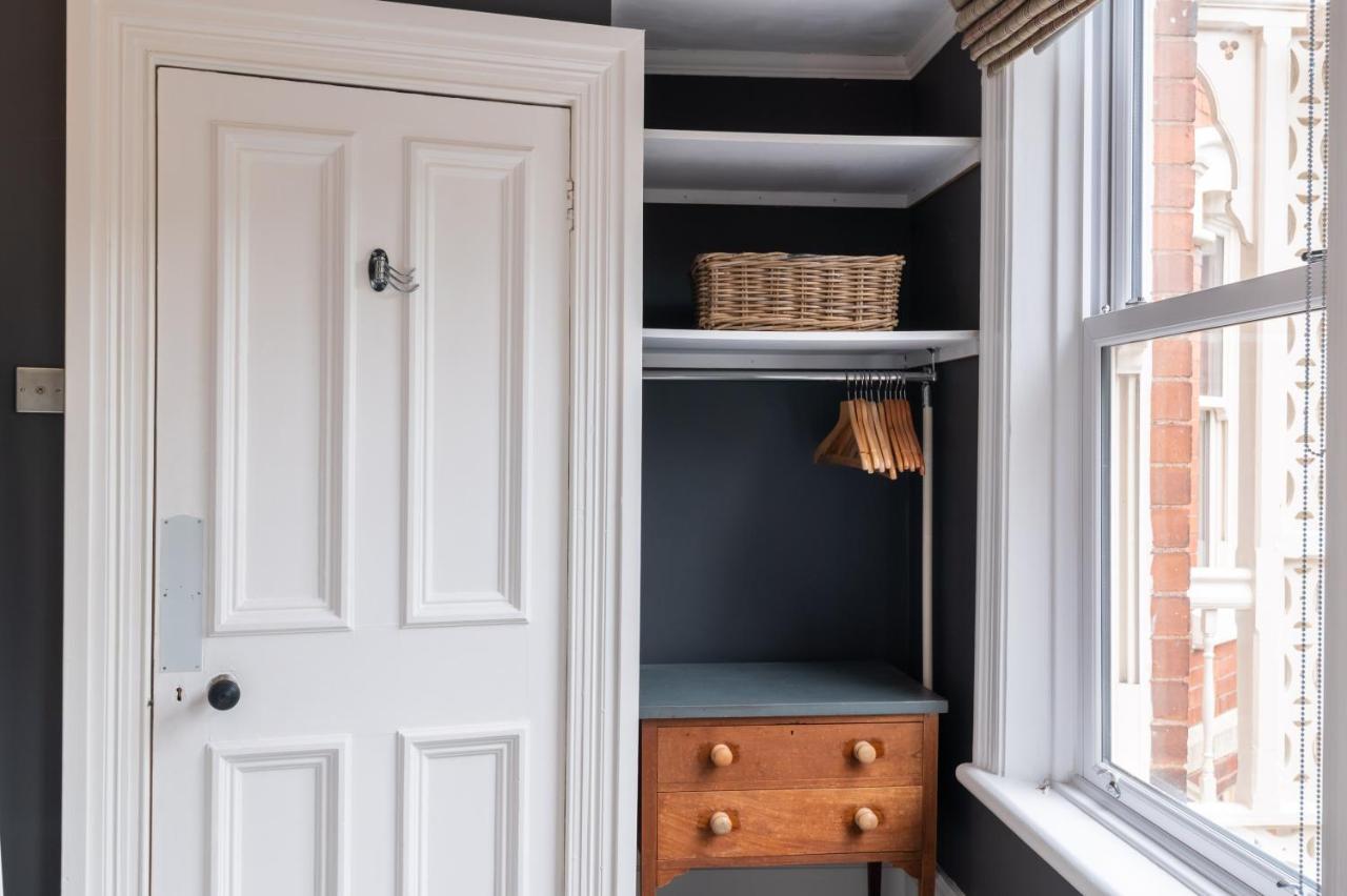 Stylish 2 Bedroom *