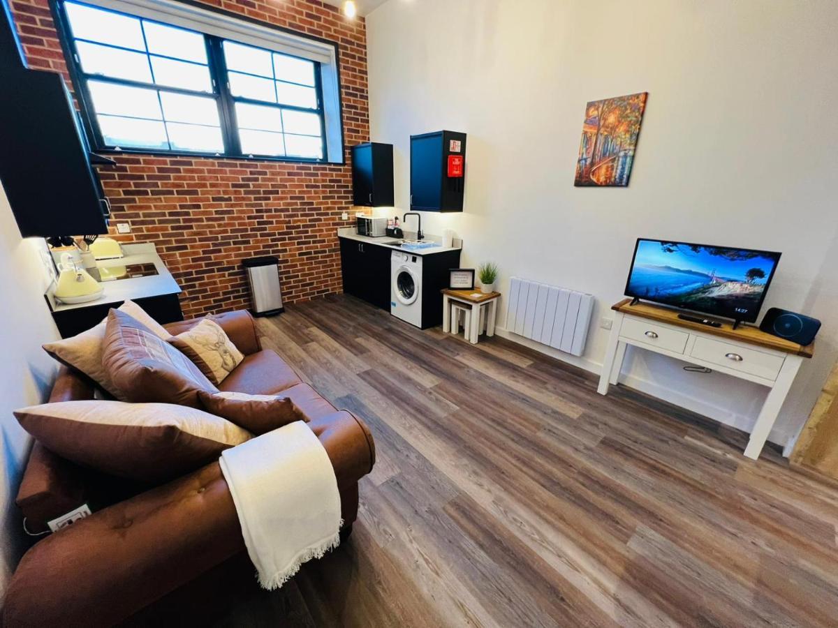 6 Sullivan House Apartment *