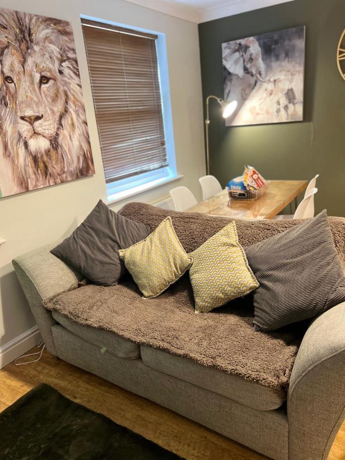 Ground Floor Apartment, Location With Free Parking *