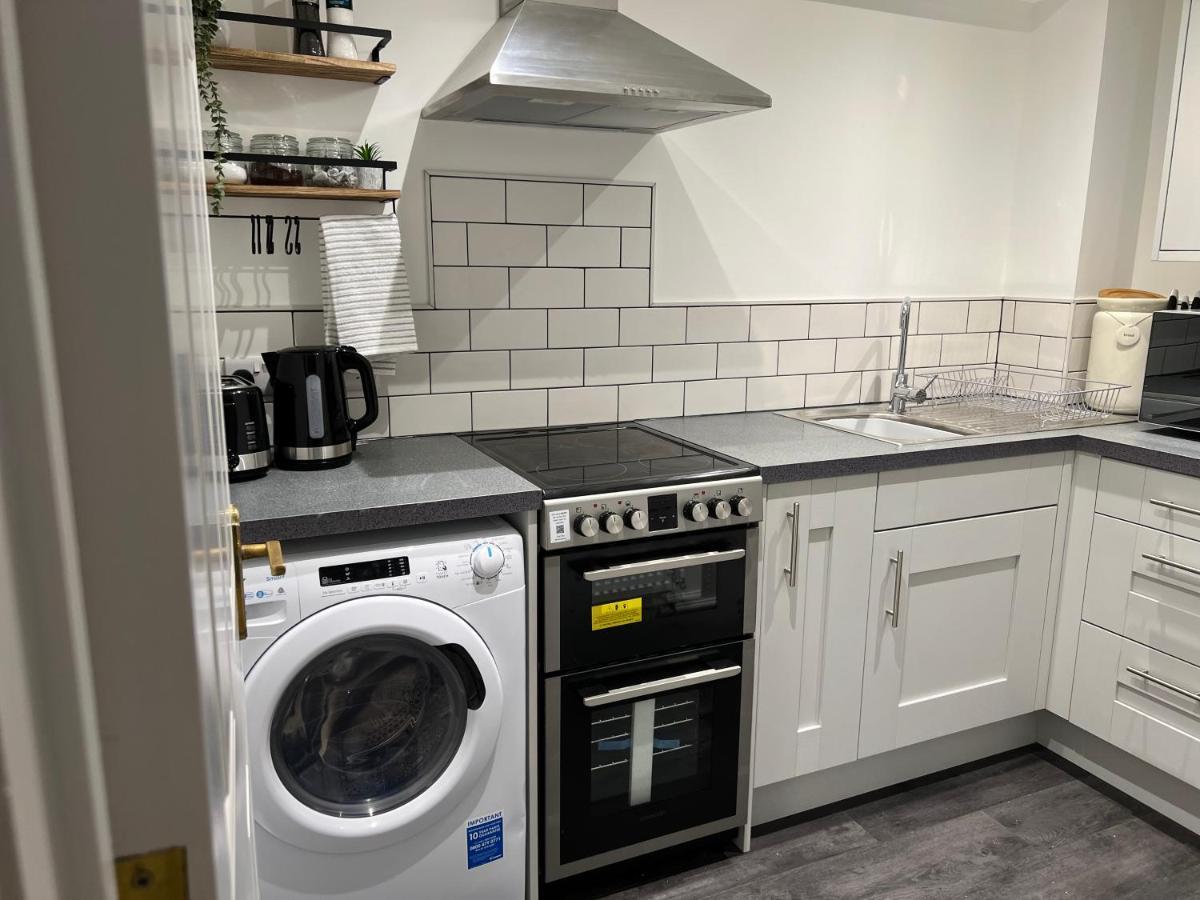 Ground Floor Apartment, Location With Free Parking Hereford