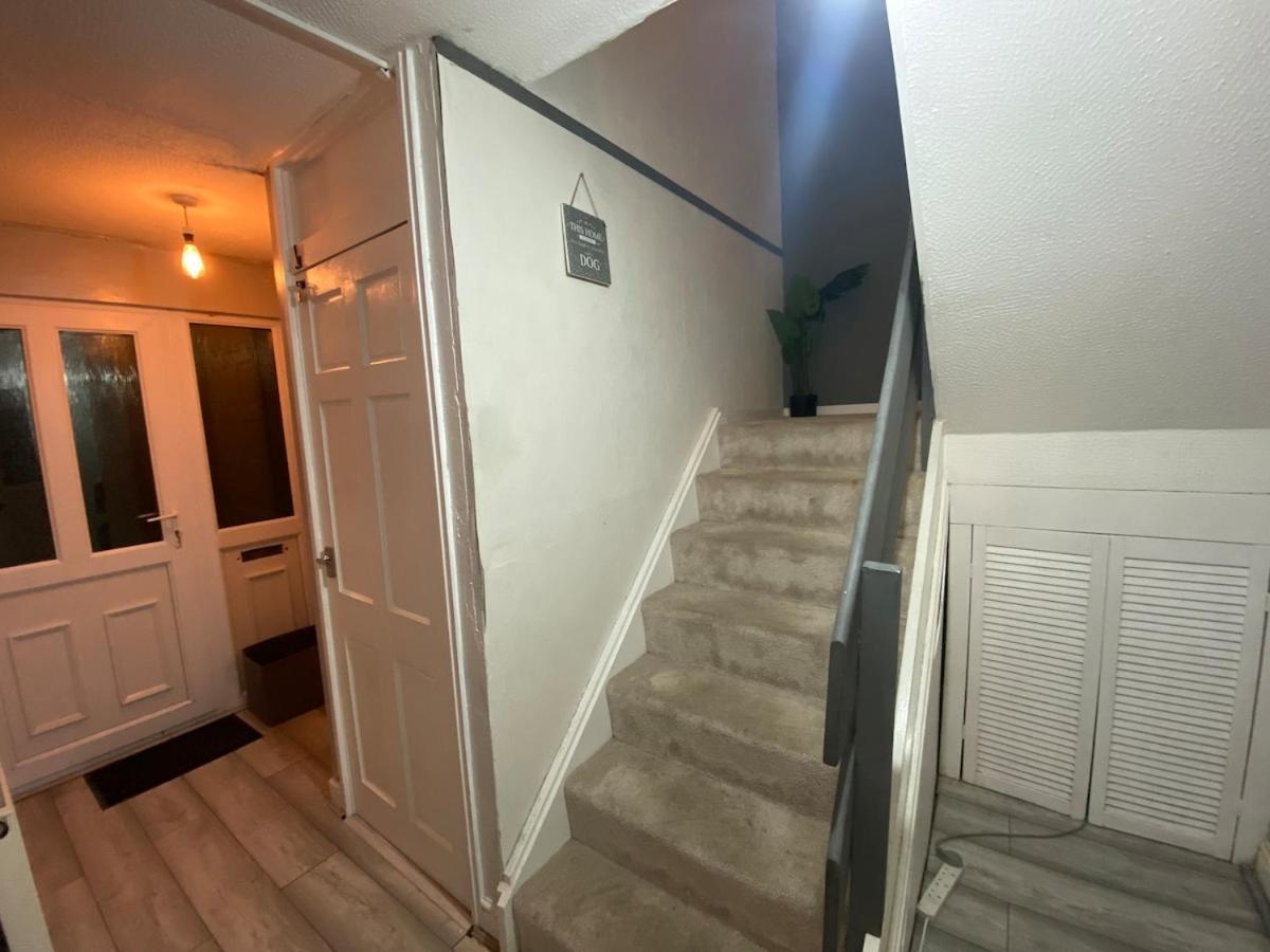 Holiday home Lovely, Modern, King Bed, 3bedroom House, 6 Ppl *