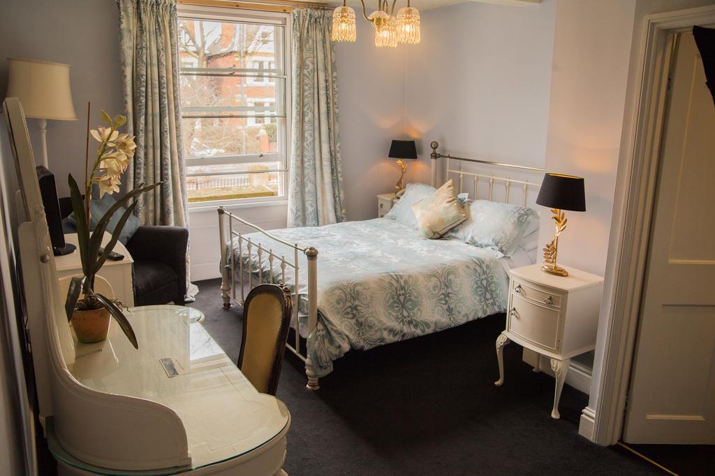 Aylestone Court 3*