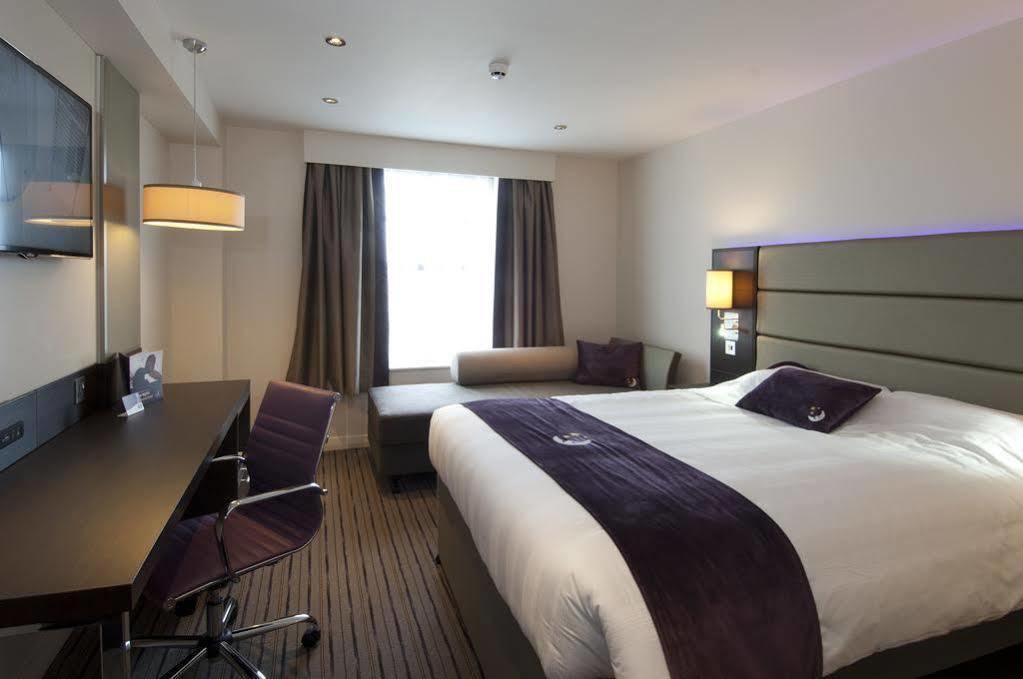 Premier Hotel