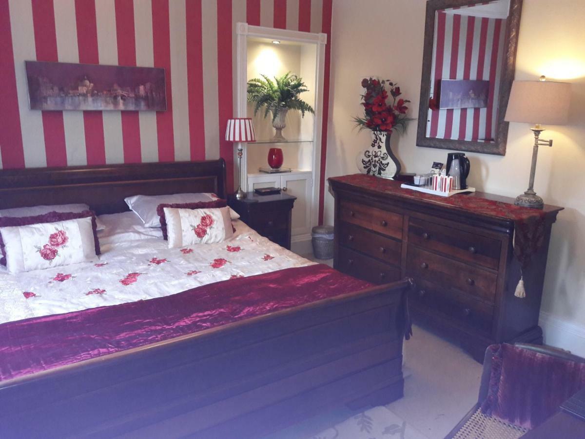 Bed & Breakfast Holly House And