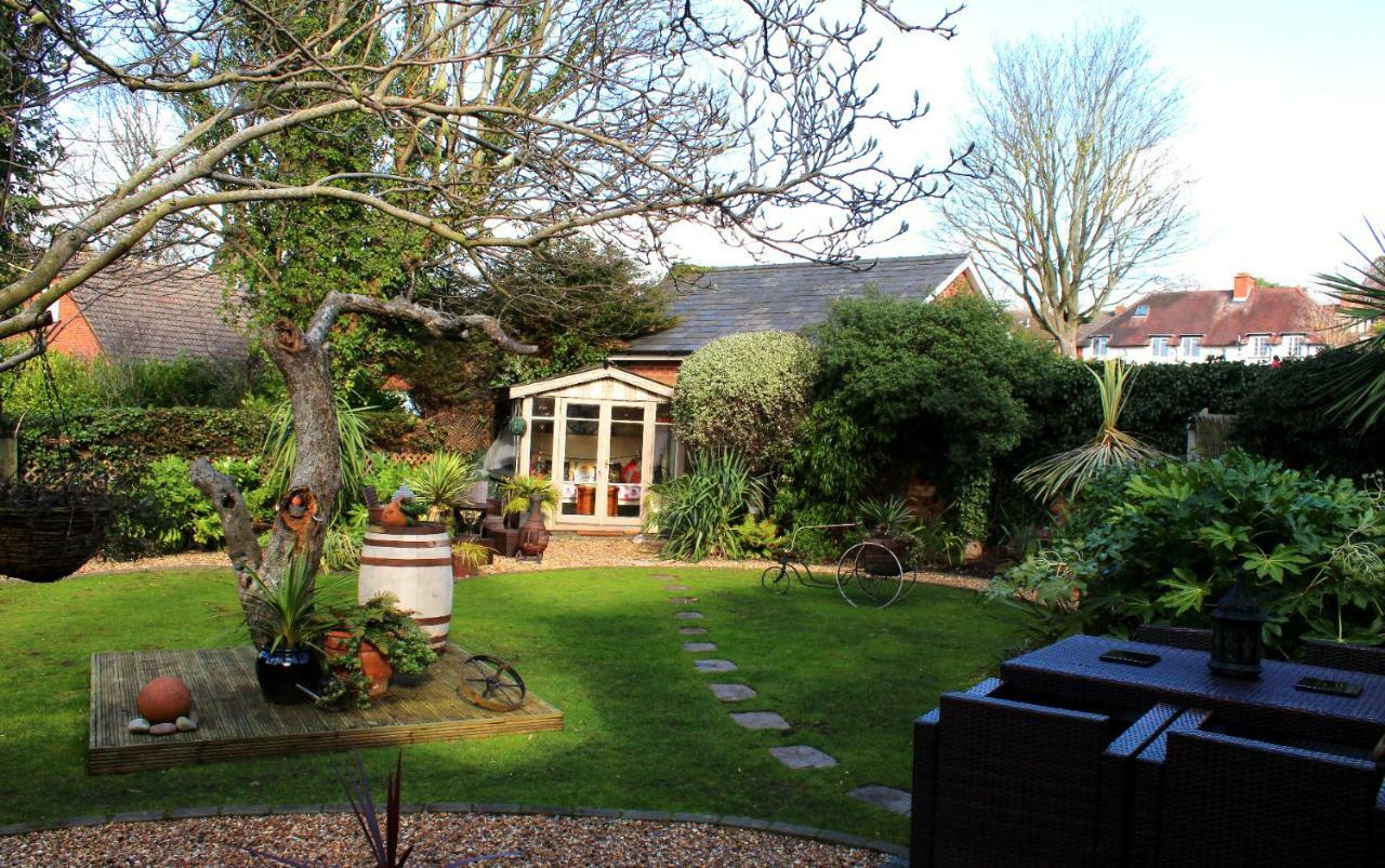Holly House And Bed & Breakfast 4*