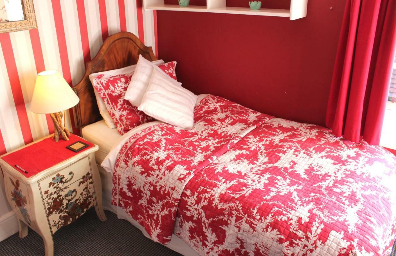 Bed & Breakfast Holly House And 4*