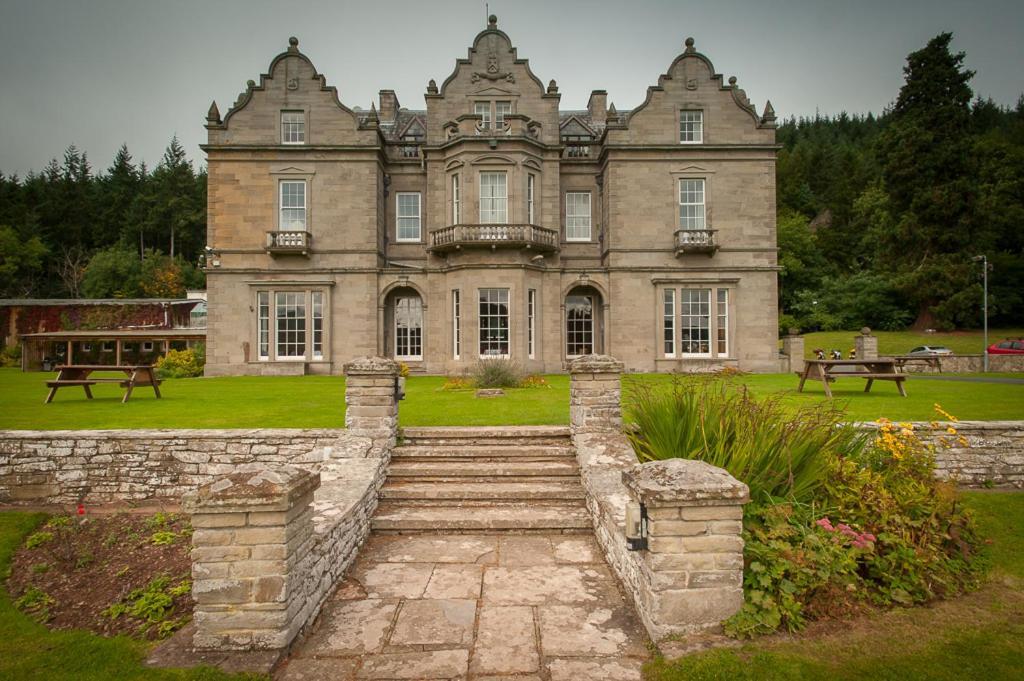 Baskerville Hall Hotel