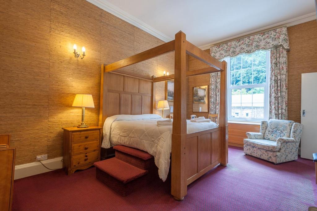 Hotel Baskerville Hall